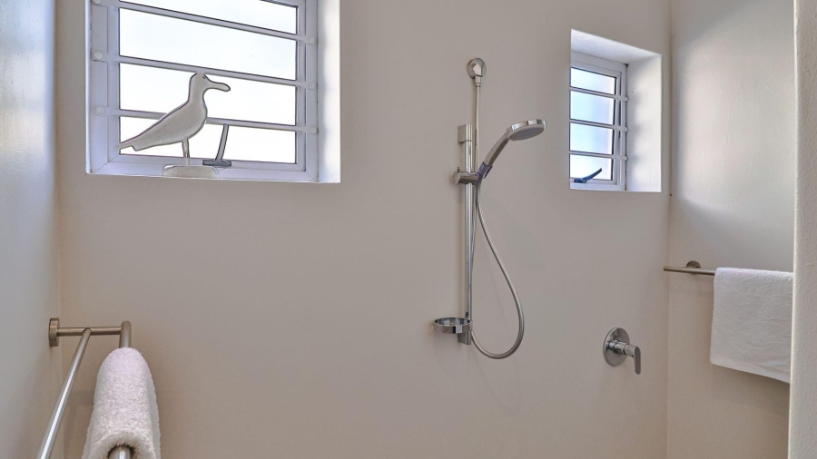 4 Bedroom Property for Sale in De Kelders Western Cape